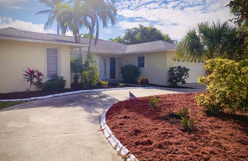 Yacht Club House | 3BD/3BA w/Dock & Heated Pool; Boaters Welcome; Gulf Access – BUDGET FRIENDLY!