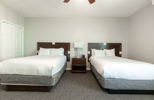 Surfside Historic District Resort | 3BD/Daytona - Beach, Pools, Lazy River, Bar, Slides