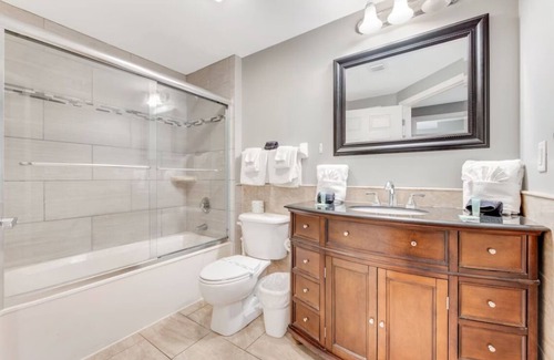 Surfside Historic District Resort | 3BD/Daytona - Beach, Pools, Lazy River, Bar, Slides
