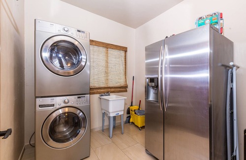 Bella Vista House | 3bd Lux Gated Condo 5min walk to Hermosa Beach🏖, rooftop Palapa, Grill