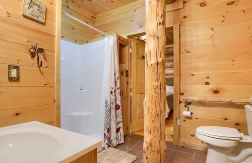 Huntingdon Cabin | 3bd Secluded Cabin 20 min to Raystown Lake