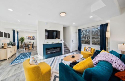 Elkhart House | 3bd25 Home5m Dt Elkhart30m Notre River View