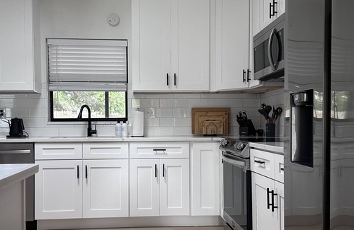 Spring Hill House | 3bdr Perfect Family Getaway - Infant/Kids Friendly 5min to Weeki Wachee
