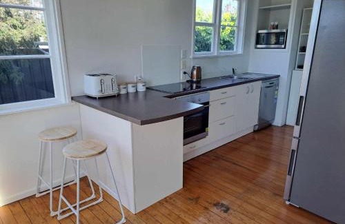 Richmond House | 3bdrm plus Sleepot Home,