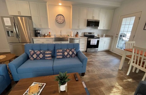 Hermosa House | 3Bed/2Bath with Creek and Open Spaces