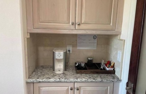 Temecula House | 3Bedroom 2bath in-law unit with kitchen and washer