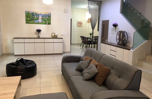 Johor Bahru House | 3Bedroom 3Bathroom Cluster House@Jusco Bukit Indah