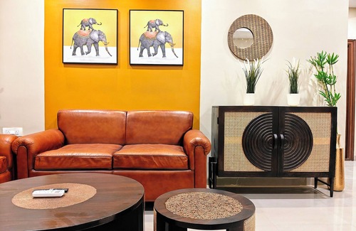 Banjara Hills Apartment | 3bhk in Banjara Hills. Close to Rainbow Hospital, LVPEI, Virinchi Hospital,