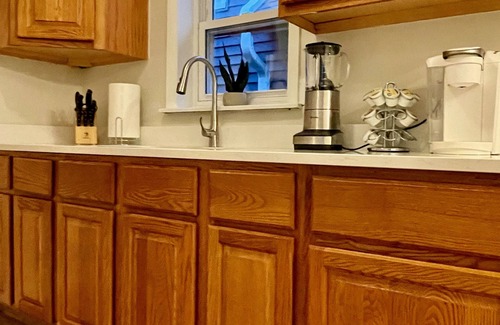 Forest Park Apartment | 3BR/1ba apt; fully furnished and equipped; in Forest Park