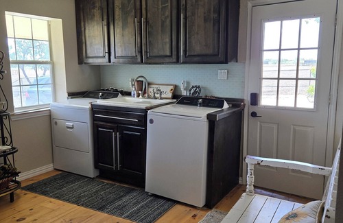 Manor Other | 3BR/2BA Escape the City for Country Charm Just Outside Austin