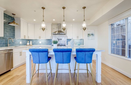 South San Francisco House | 3BR/3BA Home with panoramic view