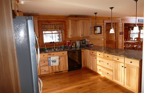 Boynton House | 3BR cabin in the woods near Deep Creek and WISP Resort areas