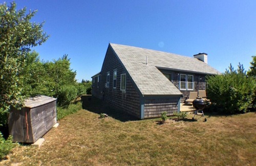 Madaket Cottage | 3BR cottage with yard, walk to private or public Madaket beaches