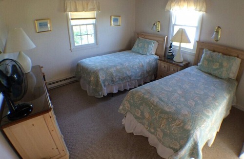 Madaket Cottage | 3BR cottage with yard, walk to private or public Madaket beaches