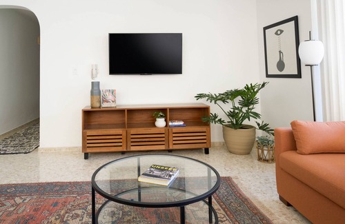 Santiago Province Condo | 3BR Peaceful & Spacious Oasis, Centrally Located