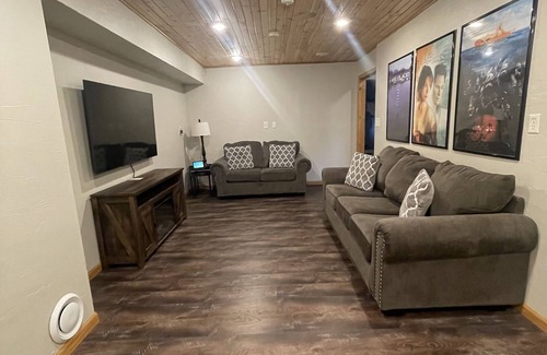 Shawano Cottage | 3BR family friendly cottage on Shawano Lake with water access