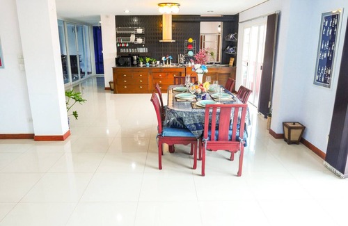 Old City House | ⋆★3BR Home ★⋆City center ❤ ping pong & pool table - Great Location!