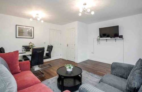 Crays Hill House | 3BR House in Basildon