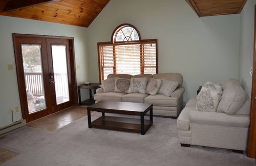 Jim Thorpe House | 3BR in Jim Thorpe w/Huge Backyard and Game Room