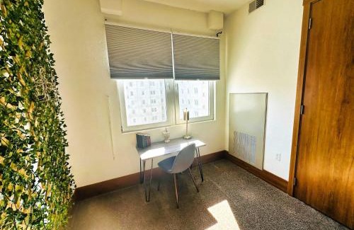 Grandville Apartment | 3BR King Bed Chamber Apartment at The Grand Castle
