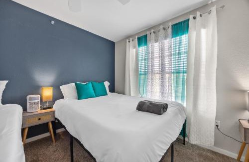 Pleasant Valley Apartment | 3BR Luxe Oasis near Downtown, Pool, Gym, Bball Crt