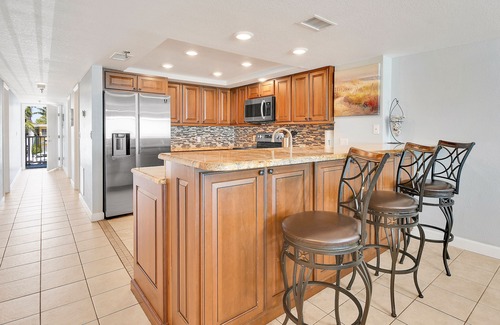 Indian Shores Condo | 3BR Luxury Beach Front Condo with Heated Pool and Direct Gulf View at Seagate