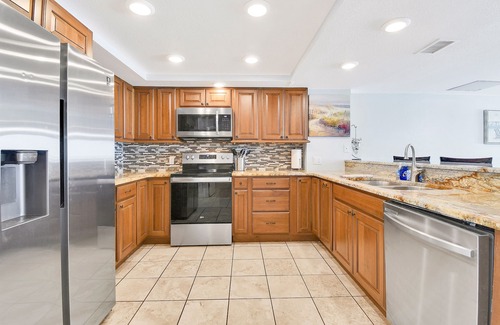 Indian Shores Condo | 3BR Luxury Beach Front Condo with Heated Pool and Direct Gulf View at Seagate