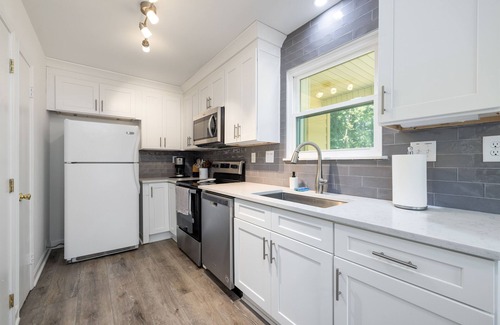 Matthews House | 3BR Matthews Home*EV Charger*Dog Friendly