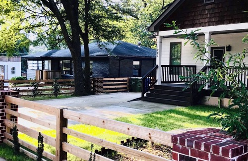 Atlanta House | 3BR Near Benz Stadium, GWCC, State Farm Arena, CAU, & SpelHouse