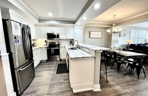 Charleston County Condo | 3BR Oceanfront Condo | Heart of IOP | Beach Rental