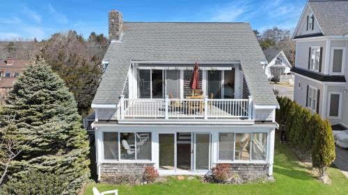 York Beach House | 3BR Oceanfront on Nubble Cliffs