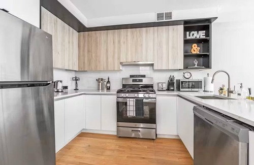 Central Park South Apartment | 3BR Penthouse Suite with Massive Private Rooftop