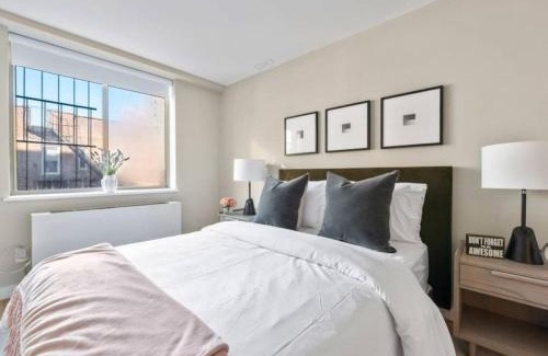 Central Park South Apartment | 3BR Penthouse with Massive Private Rooftop