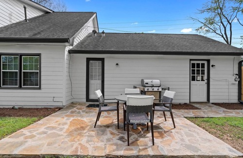 Marietta House | 3BR Pet-Friendly Home Ideal for Mid-Term stays Travel Ball Families Relocations in Marietta GA
