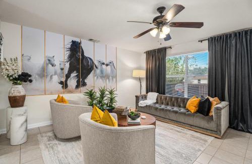 San Antonio House | 3BR Retreat Near Lackland AFB and SeaWorld