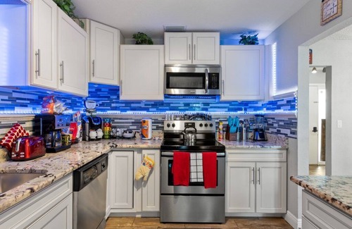 Spring Hill House | 3BR Roman Oasis: Caesar's Place + Heated Pool