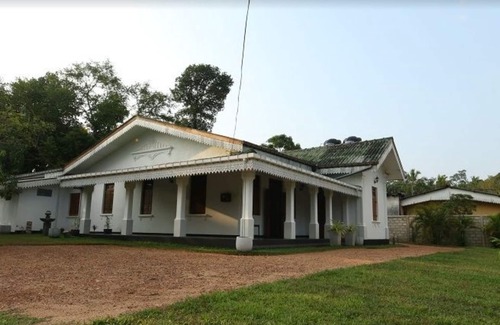 Thiranagama Villa | 3br Villa Arali in Narigama 200m beach