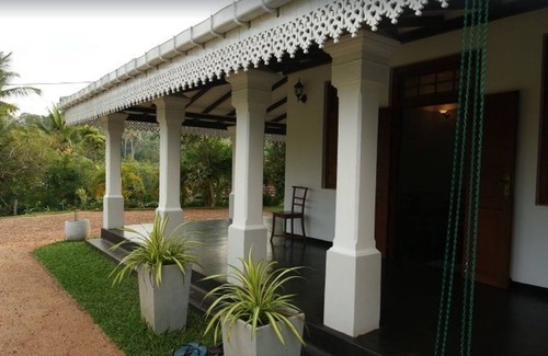 Thiranagama Villa | 3br Villa Arali in Narigama 200m beach