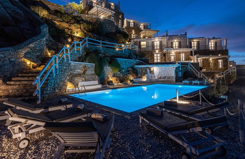 Psarou Villa | 3BR Villa Thelgo Mykonos IV