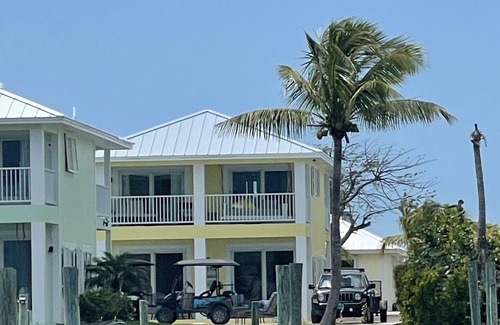 Treasure Cay House | 3BR with pool, cabana and private 35' boat slip/water filter sys. & generator