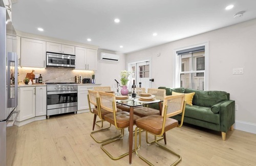 North End House | 3BR3Bth Entire House/Steps to Downtown & TD Garden