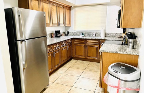 Beverly Green Apartment | 3BRApartment,BestLocation,Strip,LVCC,LasVegas,Sphere,MusicFestival,Vacation,pool