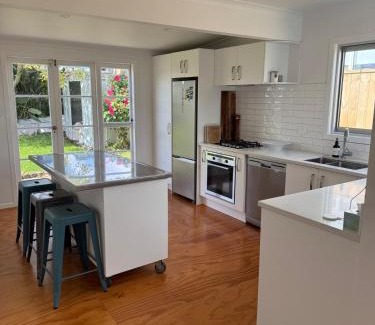 Waihi Beach House | 3brm House Waihi Beach