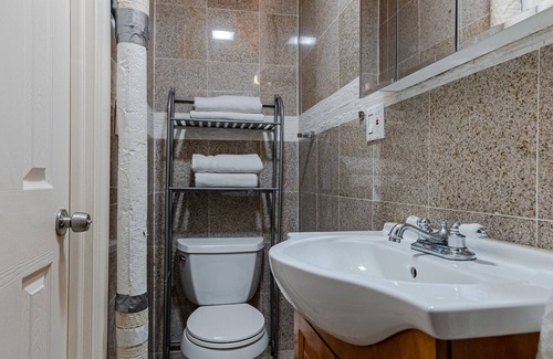 East Harlem Apartment | (3D) 2 Bedroom Apt Just Off Park Ave
