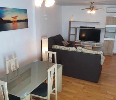 La Linea de la Concepcion Apartment | 3F, Aire Acondic, 80m2, 2 dormitorios, 4 huéspedes, WIFI GRATIS