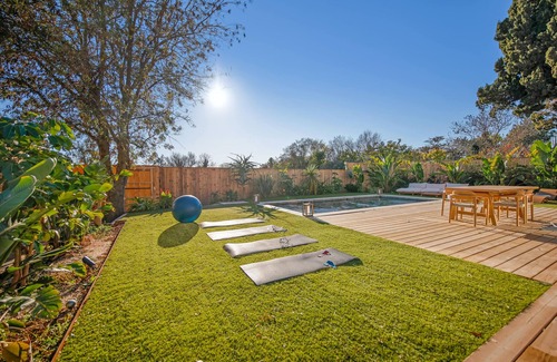 Hyeres Villa | 3min->Sea | 14P | Quiet | Modern | Jacuzzi | BBQ