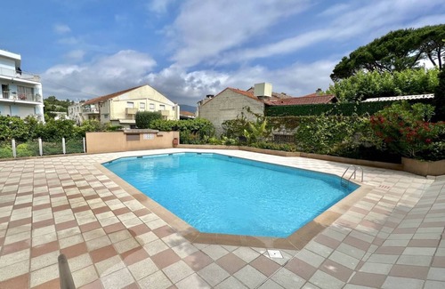 Mandelieu-la-Napoule Beach Apartment | 3P04 Swimming pool, sea view 3-room apartment air-conditioned