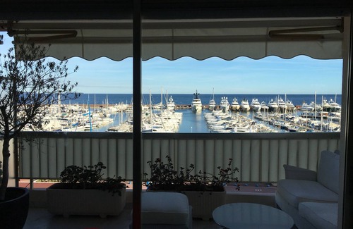 Mandelieu-la-Napoule Beach Apartment | 3p13 Beau 3 Pièces