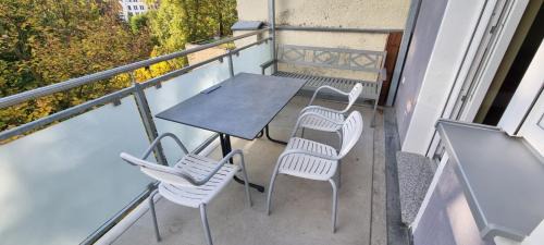 Taucha Apartment | 3Raumwohnung mit Balkon in Leipzig Nord BMW, Amazon, Messe & Porsche