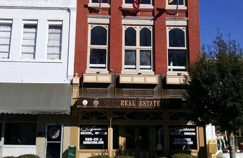 Troy Apartment | 3rd floor studio loft downtown Troy